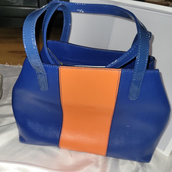 ONEODDBIRD The Lorikeet Saffiano Leather Handbag Navy/Orange, BENEFITS AUTISM - Picture 8 of 9